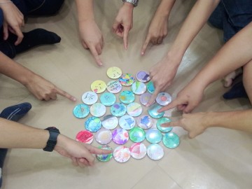 อาสาสมัคร เข็มกลัดแบ่งปัน  28 ก.ย. 62 “Sharing Brooches” volunteer Sep, 28, 19  ชั้น 4 ห้องสุจิตรา อาคารมูลนิธิอาสาสมัครเพื่อสังคม (มอส.) @ 4th Thai Volunteer Service Bldg.